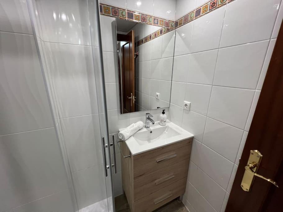 Piso En Linares Zona Centro Con Parking Gratis公寓 外观 照片